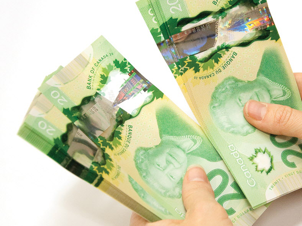 【決定版】カナダ旅行でお得に両替する方法。　結論：クレジットカードが